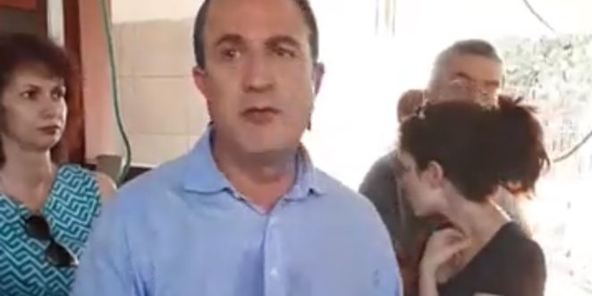 יחיאל לסרי בסיור בביס הראל מיוחדים צילום אלי זריהן