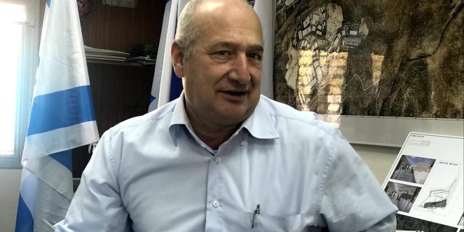אבי עזר