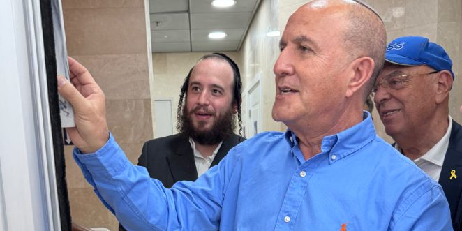 יחיאל לסרי