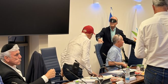 יחיאל לסרי