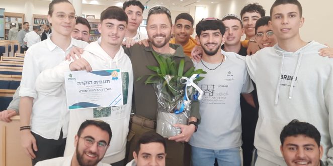 ישיבת-אמית-יגל-אשדוד-הרב-מעוז-שוורץ-חזר-מהלחימה-בעזה