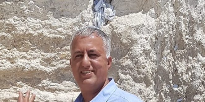 לחמני בכותל לראשי